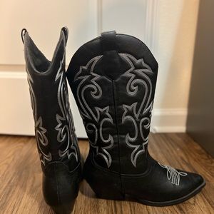 Black western boots